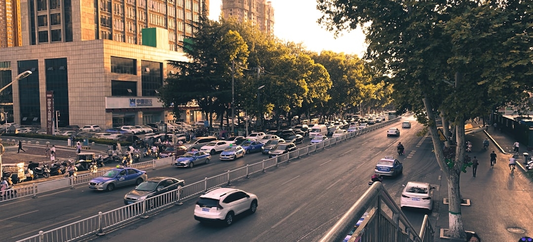 Топ-10 самых экономичных автомобилей для города в 2025 году