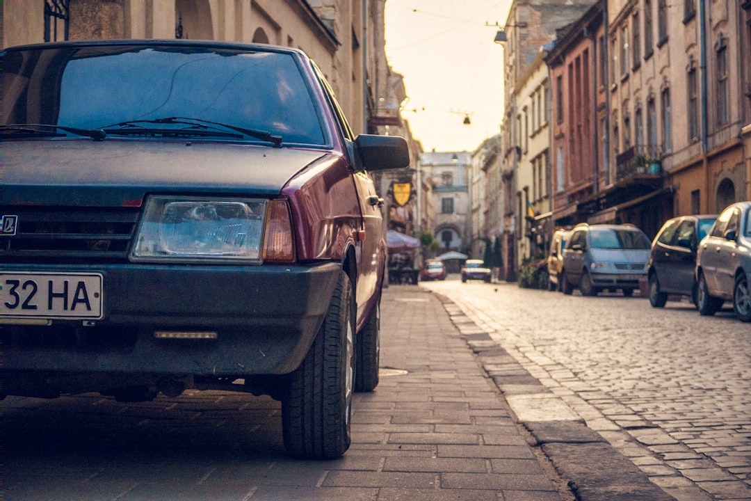 Хто платить податок при купівлі авто в Україні: автомобільний портал 2026